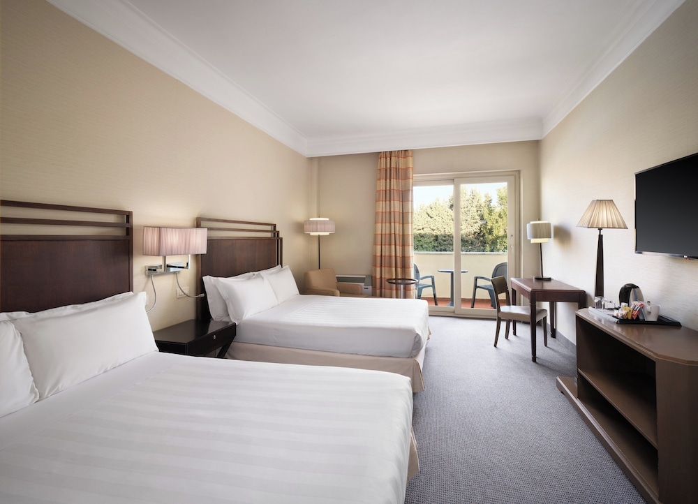 Crowne Plaza St. Peter's 19