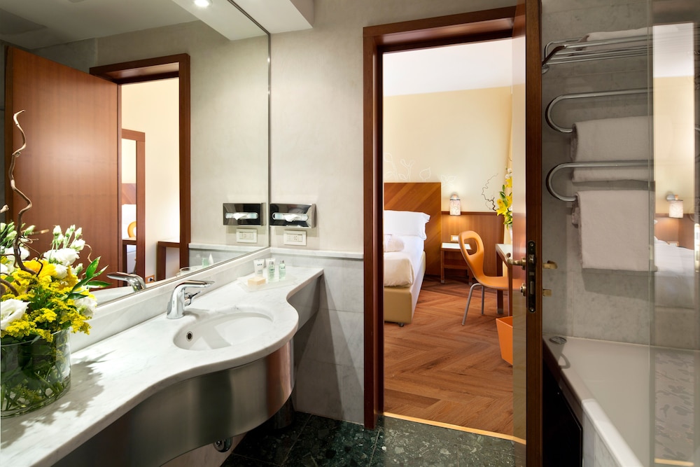 UNAHOTELS Mediterraneo Milano 22