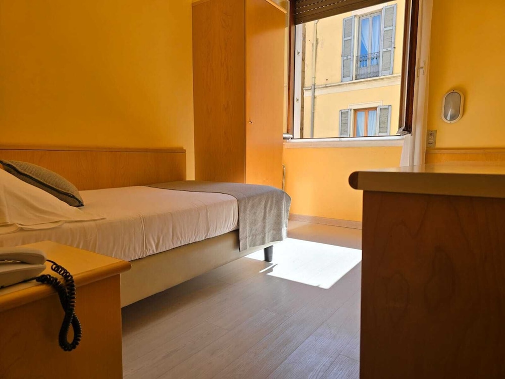 Sant'Ambroeus 4