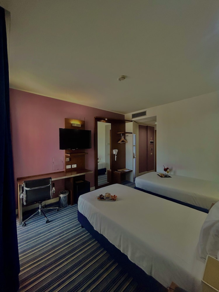 GP Hotel 18