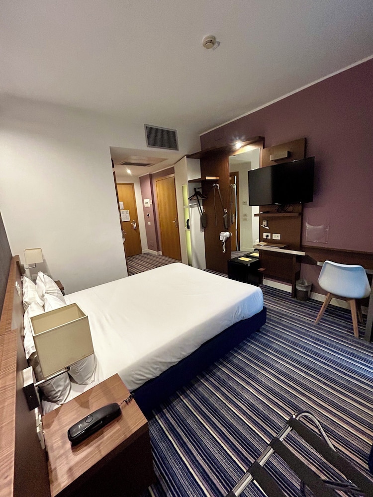 GP Hotel 13