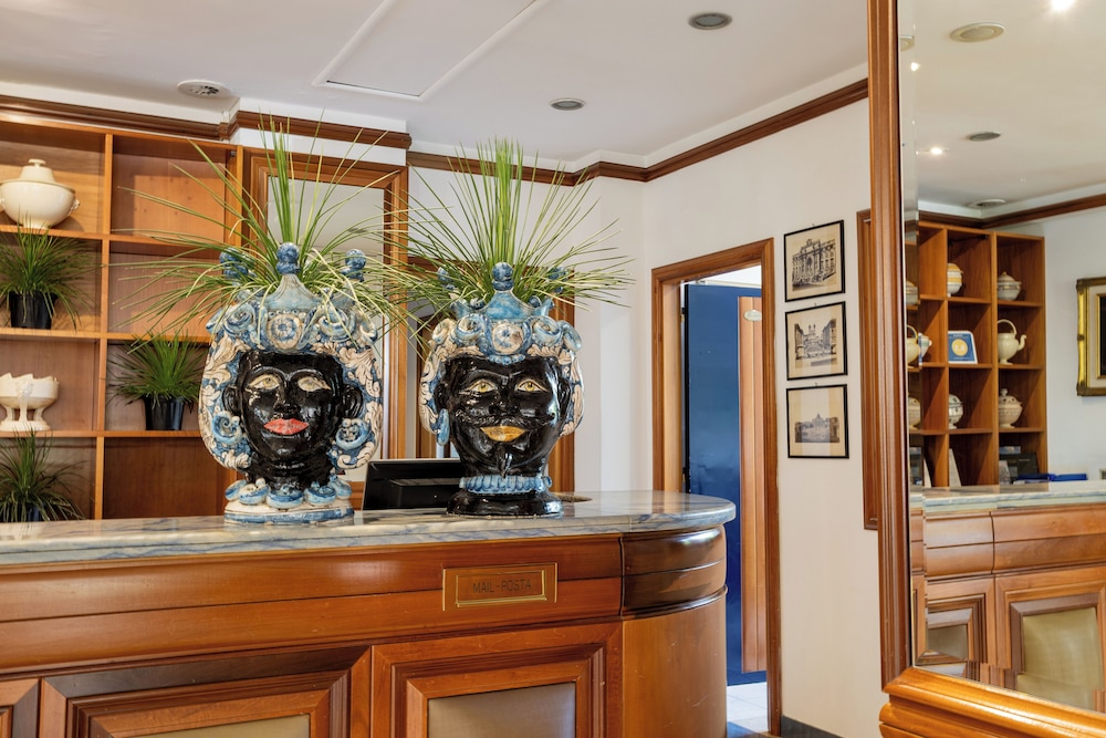 Grand Hotel Tiberio 8