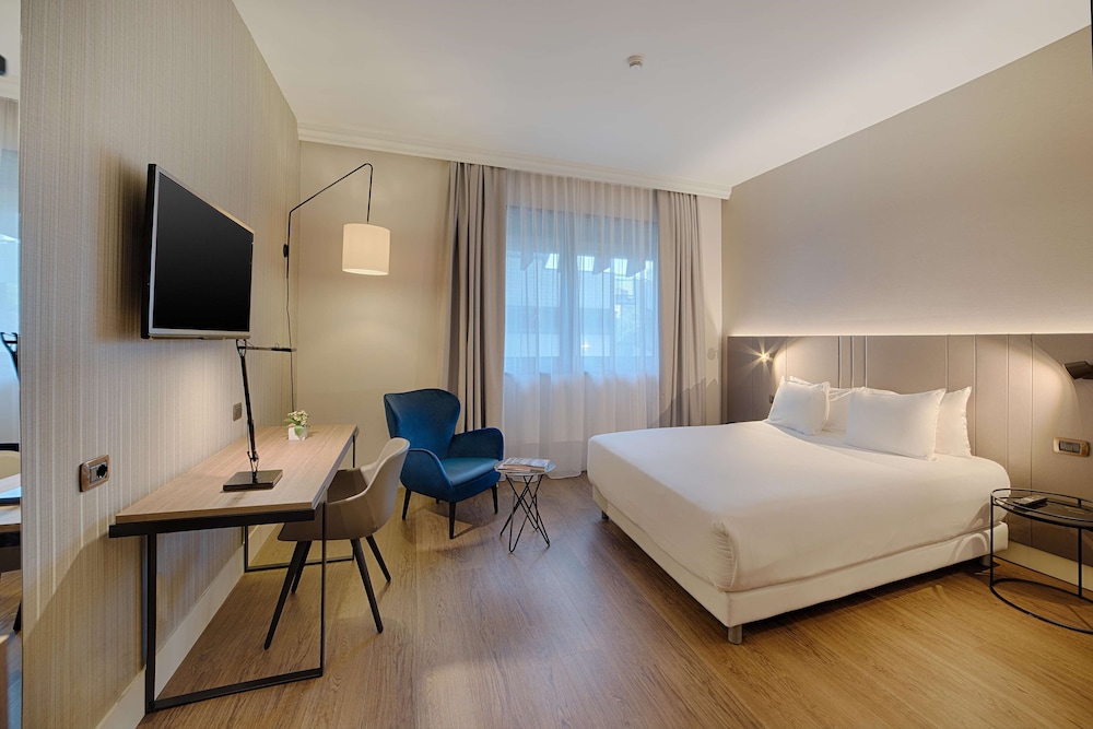 NH Roma Villa Carpegna 11