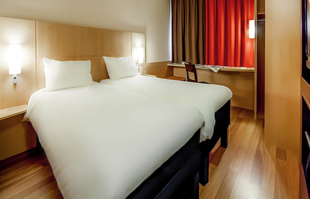 ibis Milano Ca Granda 9