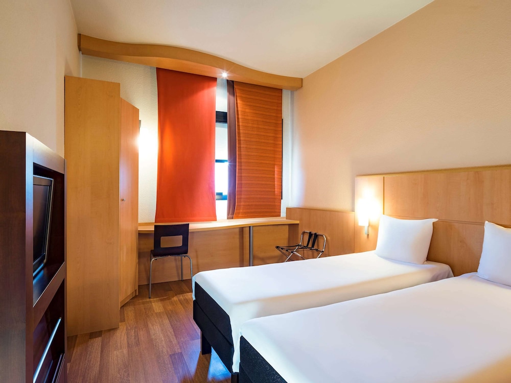 ibis Milano Ca Granda 18