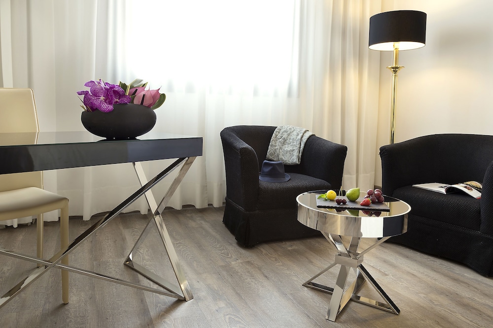 Meliá Milano 16