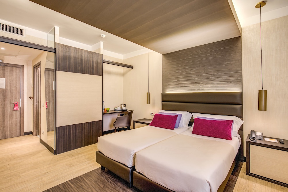 Warmth Hotel 15