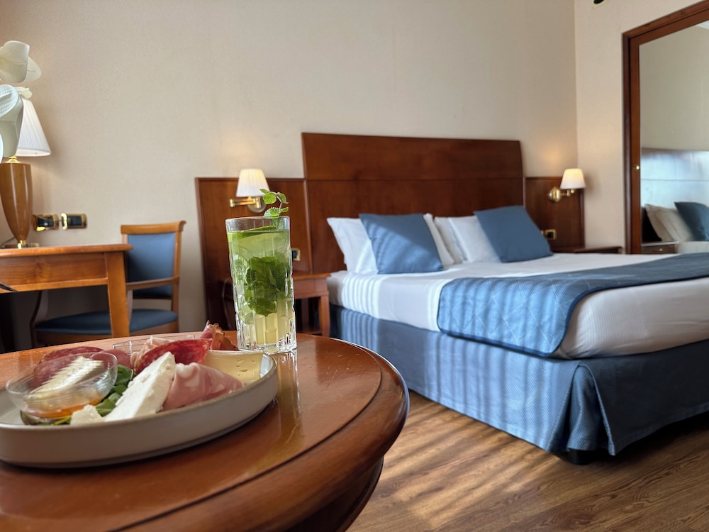 Hotel Roma Aurelia Antica by Roman Hotels 15