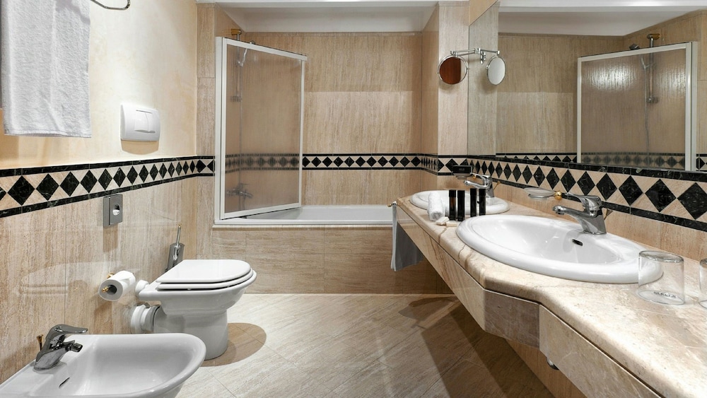 Hotel Roma Aurelia Antica by Roman Hotels 18