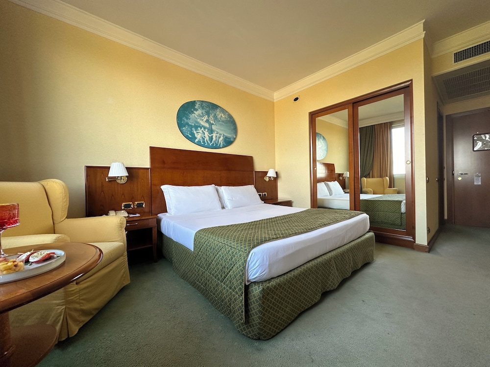 Hotel Roma Aurelia Antica by Roman Hotels 14
