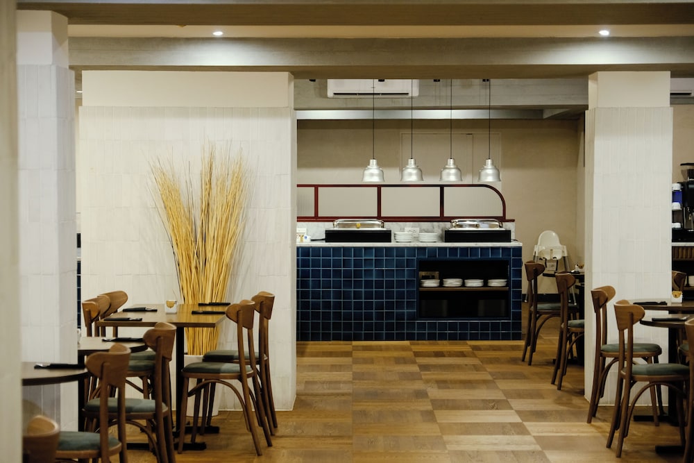 Club House Hotel 24