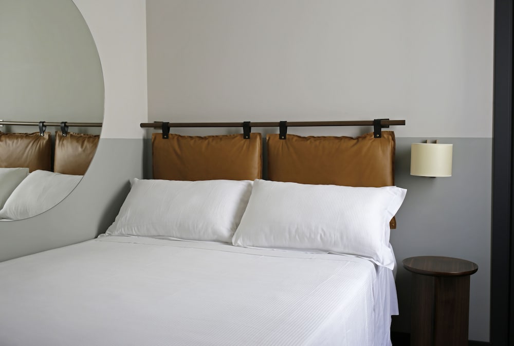Club House Hotel 6
