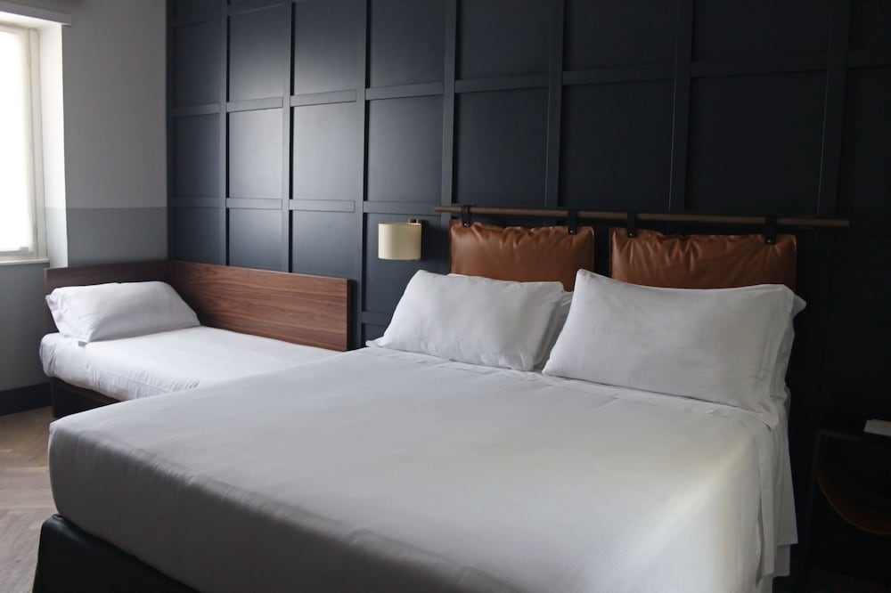 Club House Hotel 7