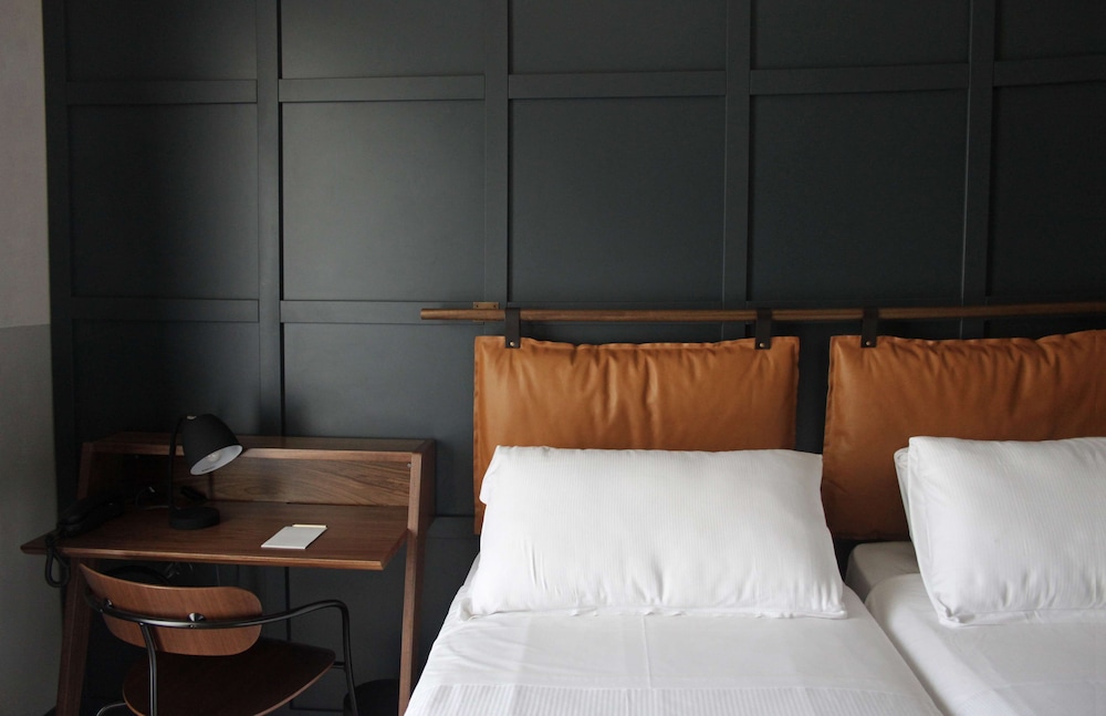 Club House Hotel 18