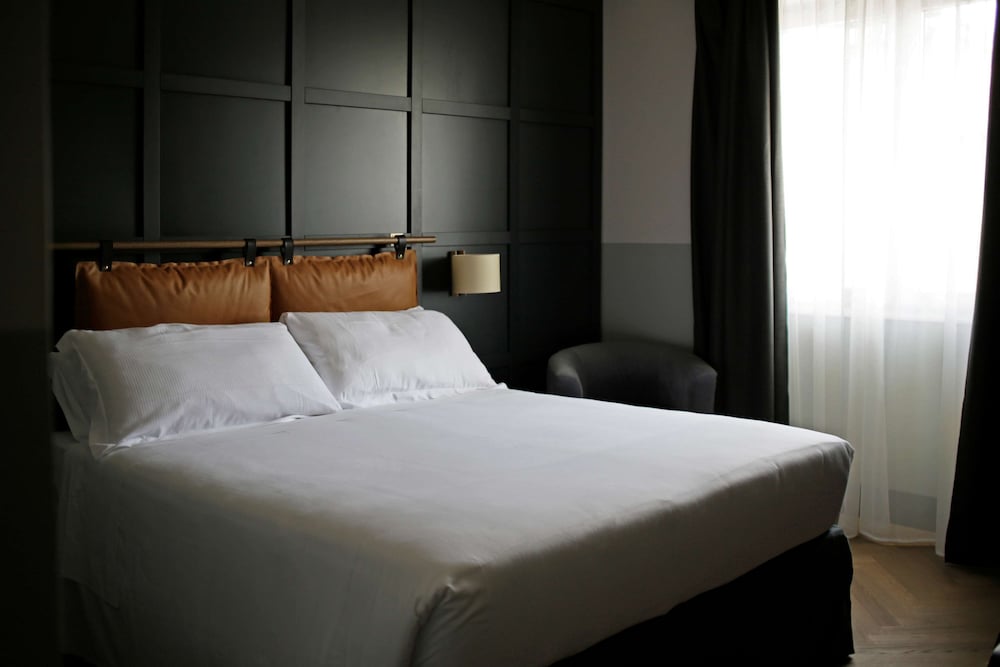 Club House Hotel 19