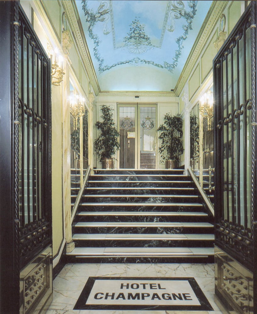 Hotel Champagne Palace 2