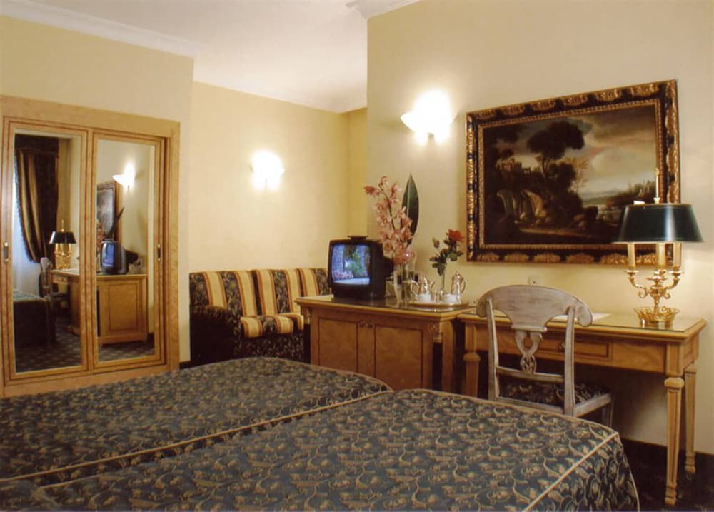 Hotel Champagne Palace 11