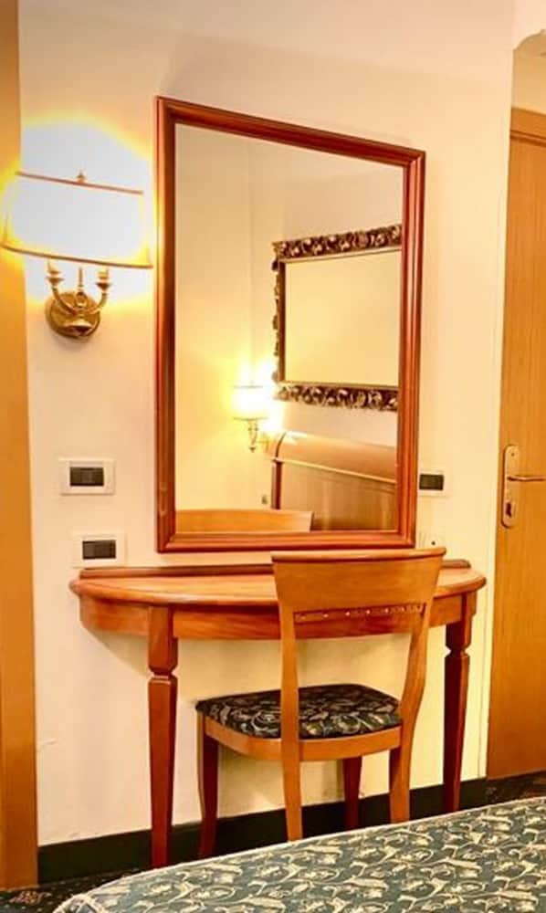 Hotel Champagne Palace 18
