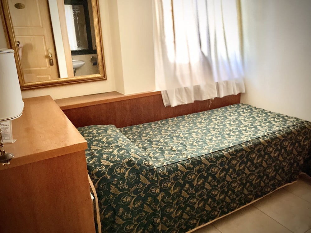 Hotel Champagne Palace 9