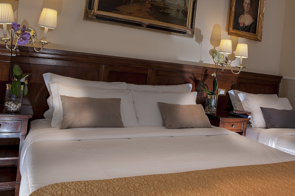 Hotel Des Artistes 14