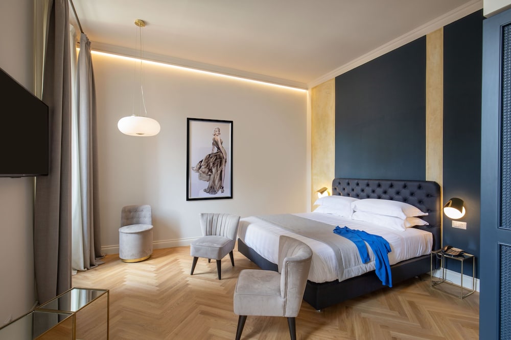 Hotel Condotti 17