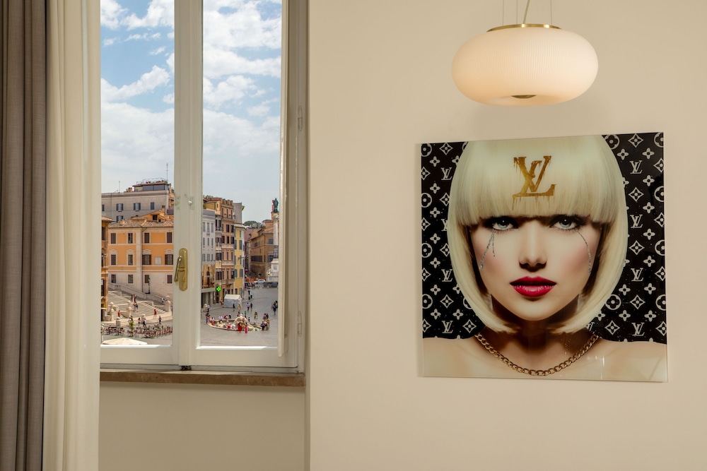 Hotel Condotti 12