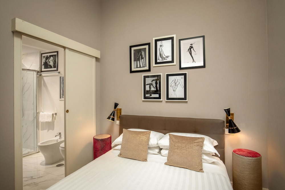 Hotel Condotti 24