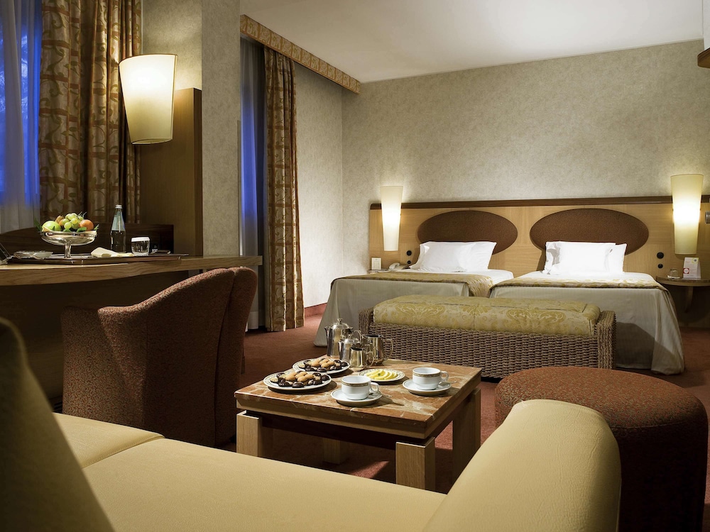 Mercure Roma West 20