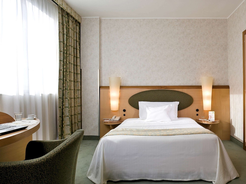 Mercure Roma West 8