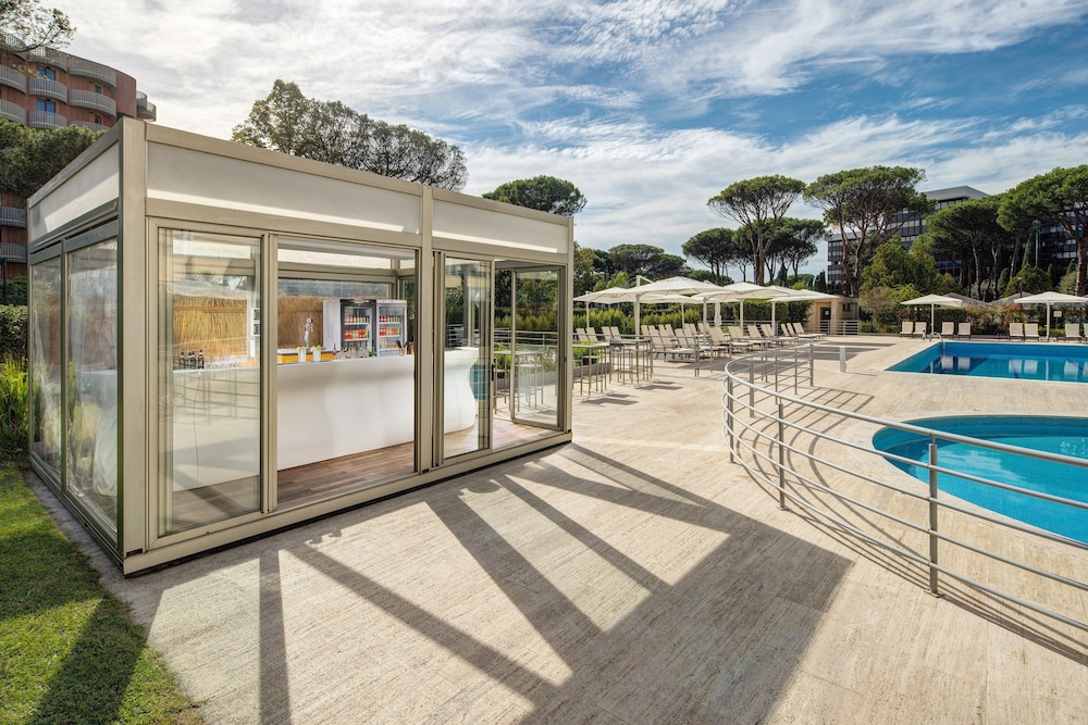 Holiday Inn Rome Eur Parco dei Medici 21