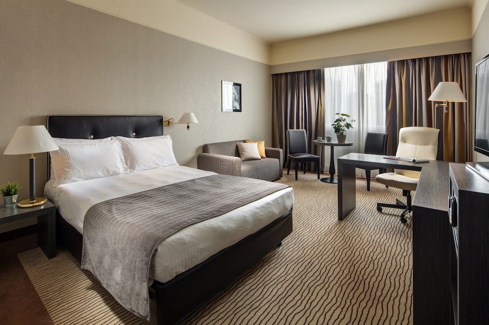 Holiday Inn Rome Eur Parco dei Medici 11