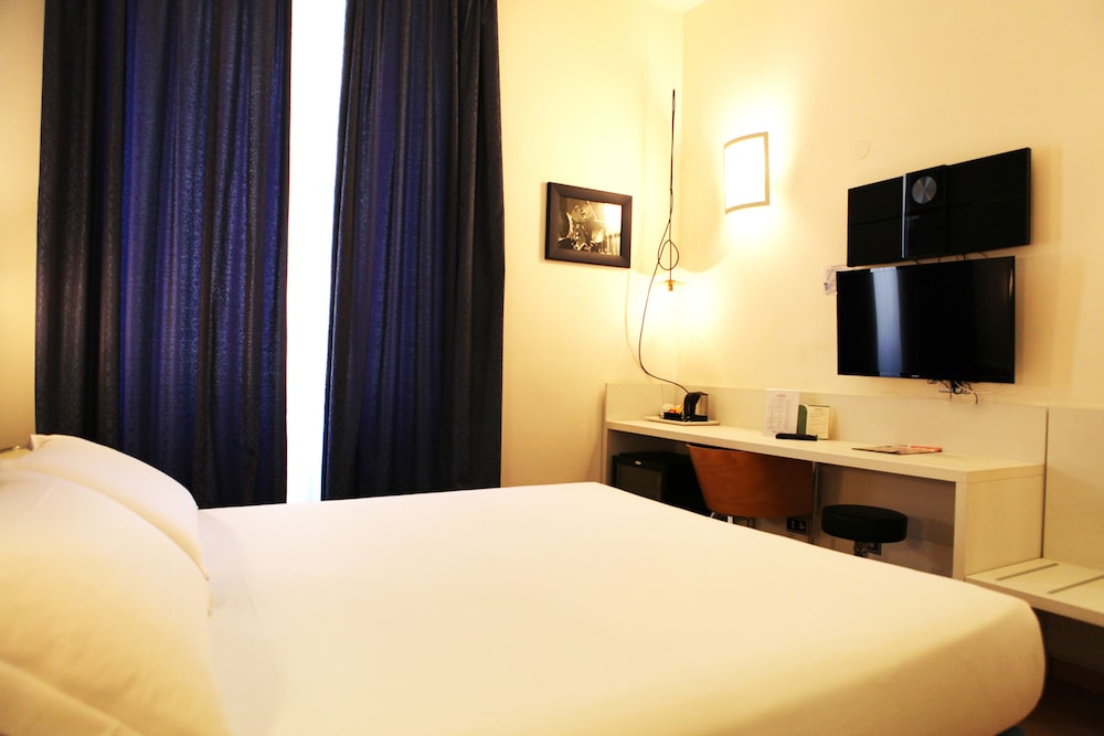 Hotel Franklin Feel The Sound 19