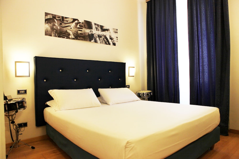 Hotel Franklin Feel The Sound 18