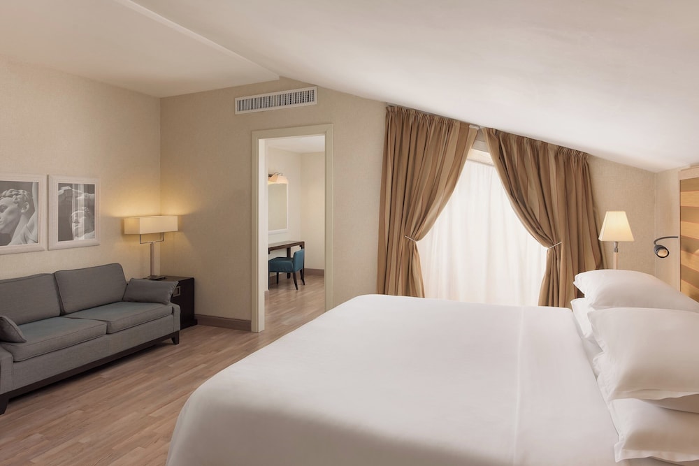 Sheraton Parco de' Medici Rome Hotel 11
