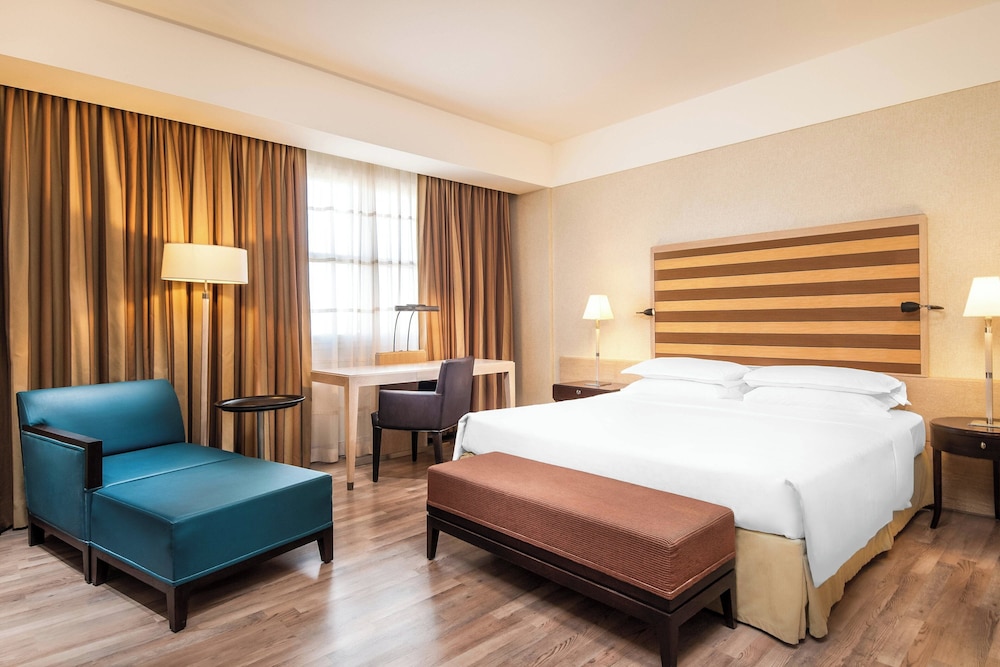 Sheraton Parco de' Medici Rome Hotel 9