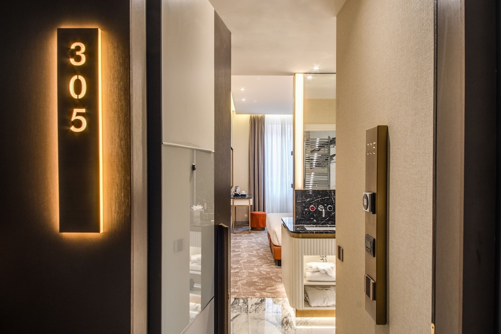 CC Palace Hotel Roma 11
