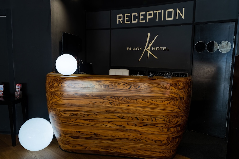 Black Hotel 3