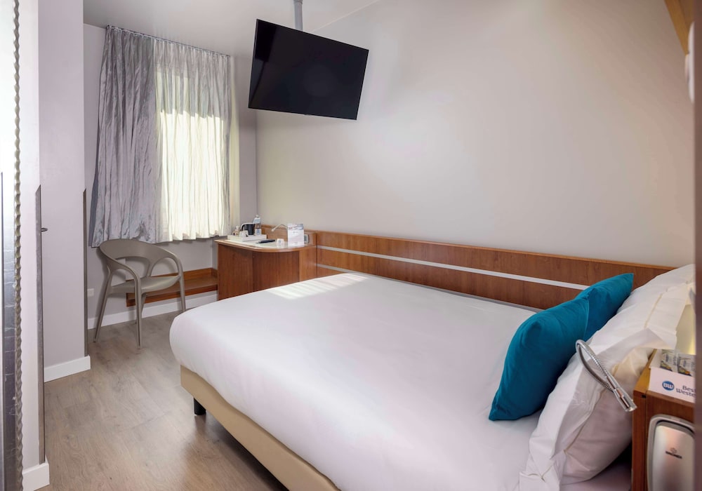 Best Western Hotel Madison 17