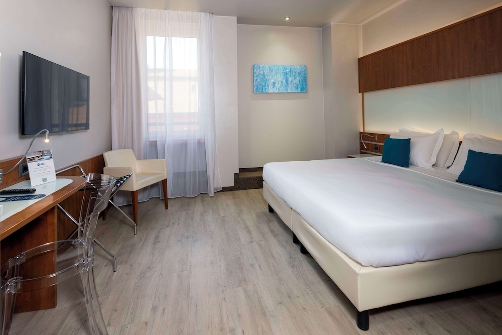 Best Western Hotel Madison 18