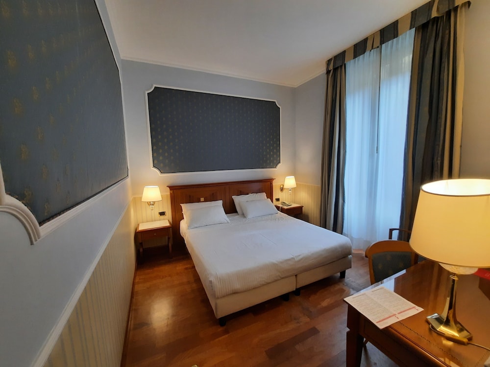 Andreola Central 19