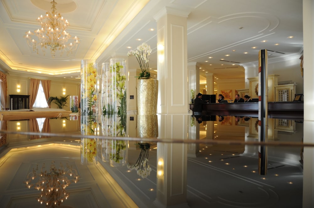 Grand Visconti Palace 4