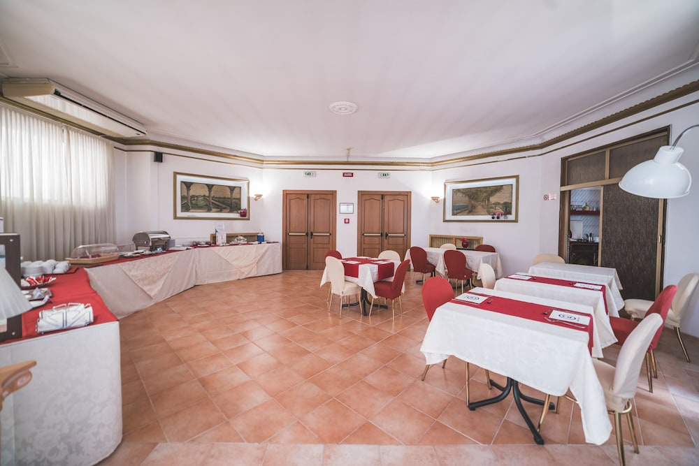 Hotel San Giusto 24