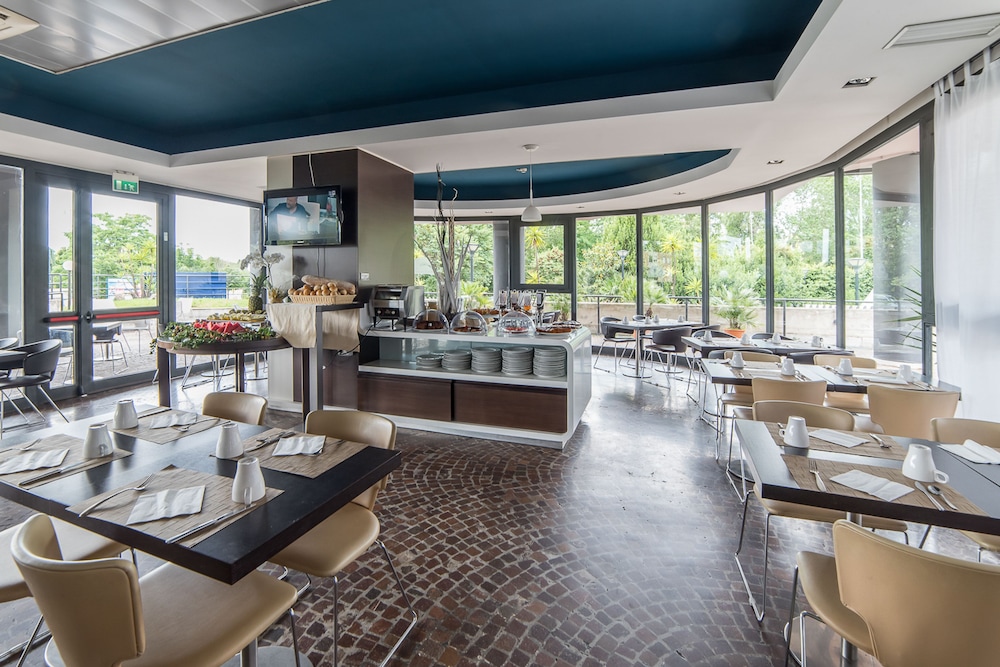Sotel Nomentana 24