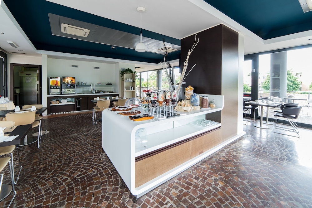 Sotel Nomentana 19