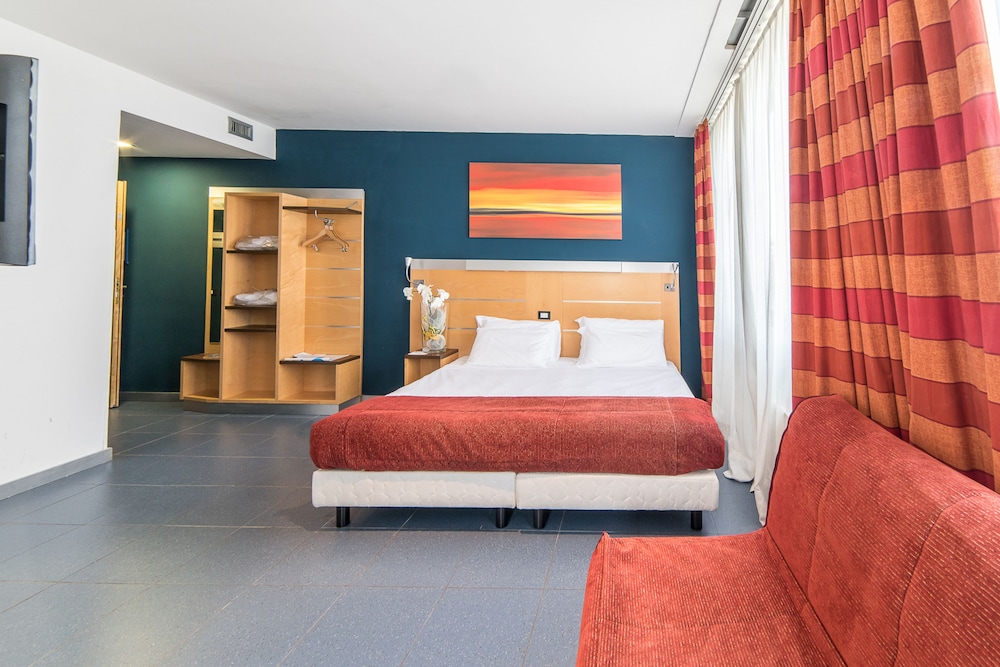 Sotel Nomentana 6