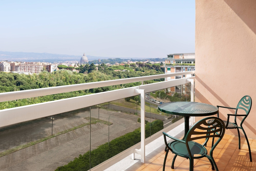 Courtyard by Marriott Rome Central Park Hotel 6
