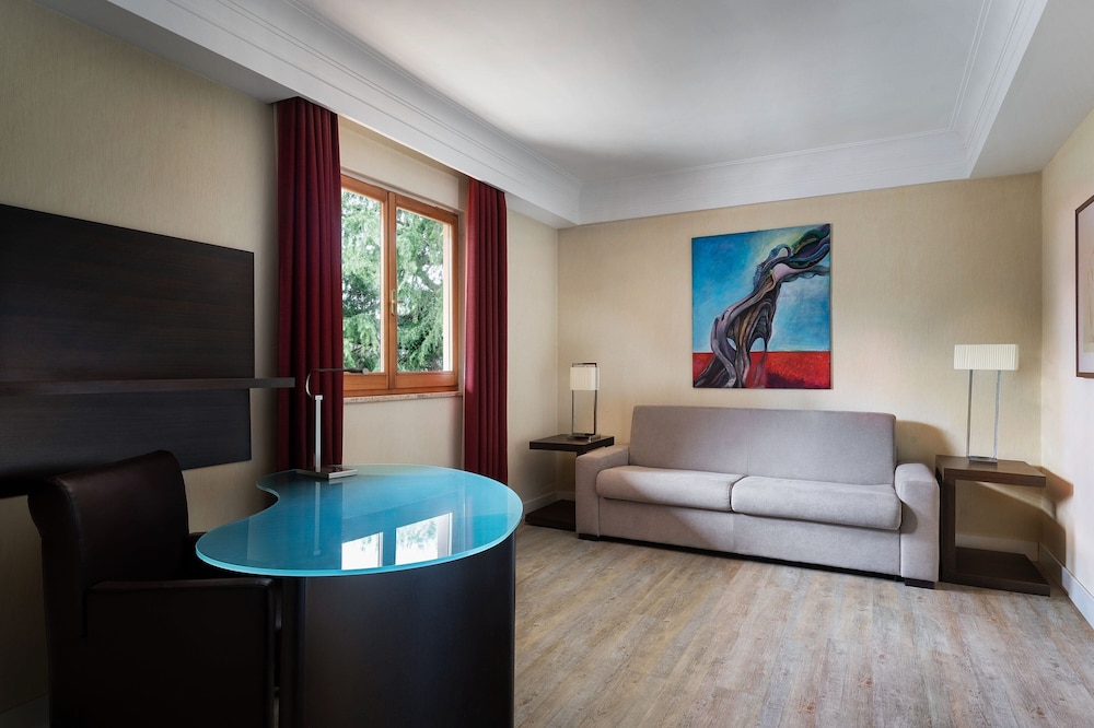 Courtyard by Marriott Rome Central Park Hotel 12