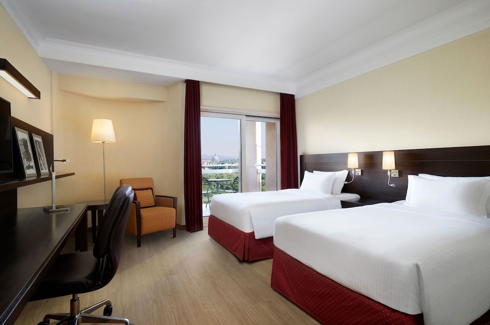 Courtyard by Marriott Rome Central Park Hotel 8