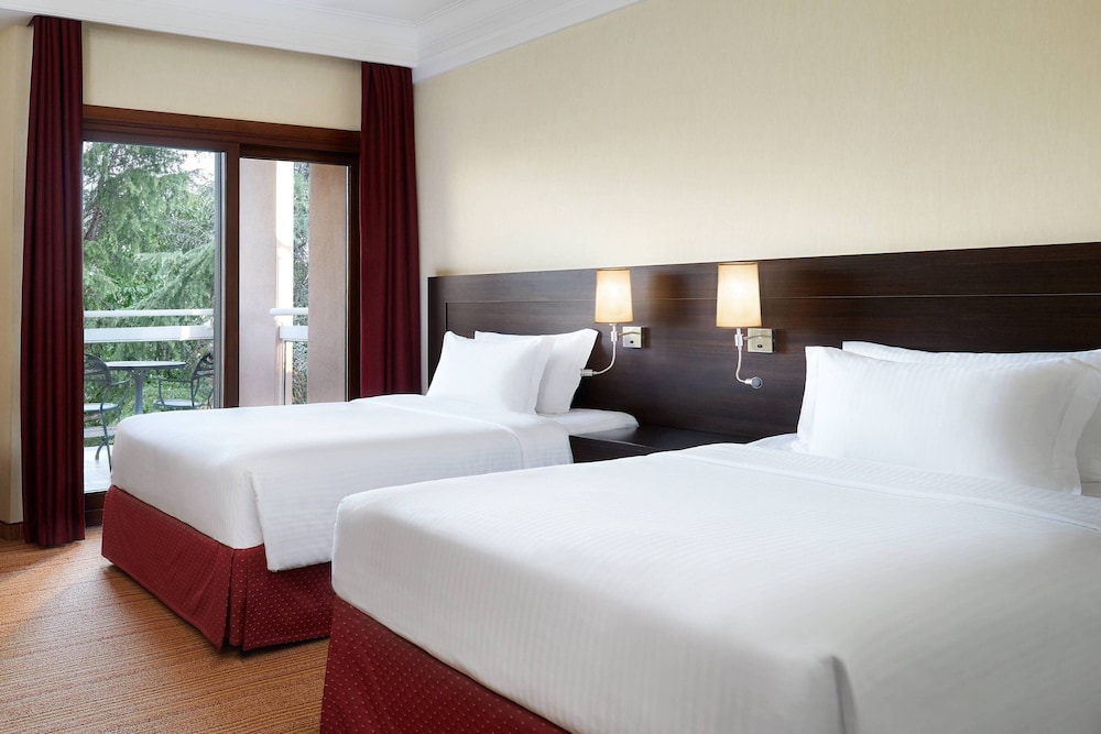 Courtyard by Marriott Rome Central Park Hotel 7