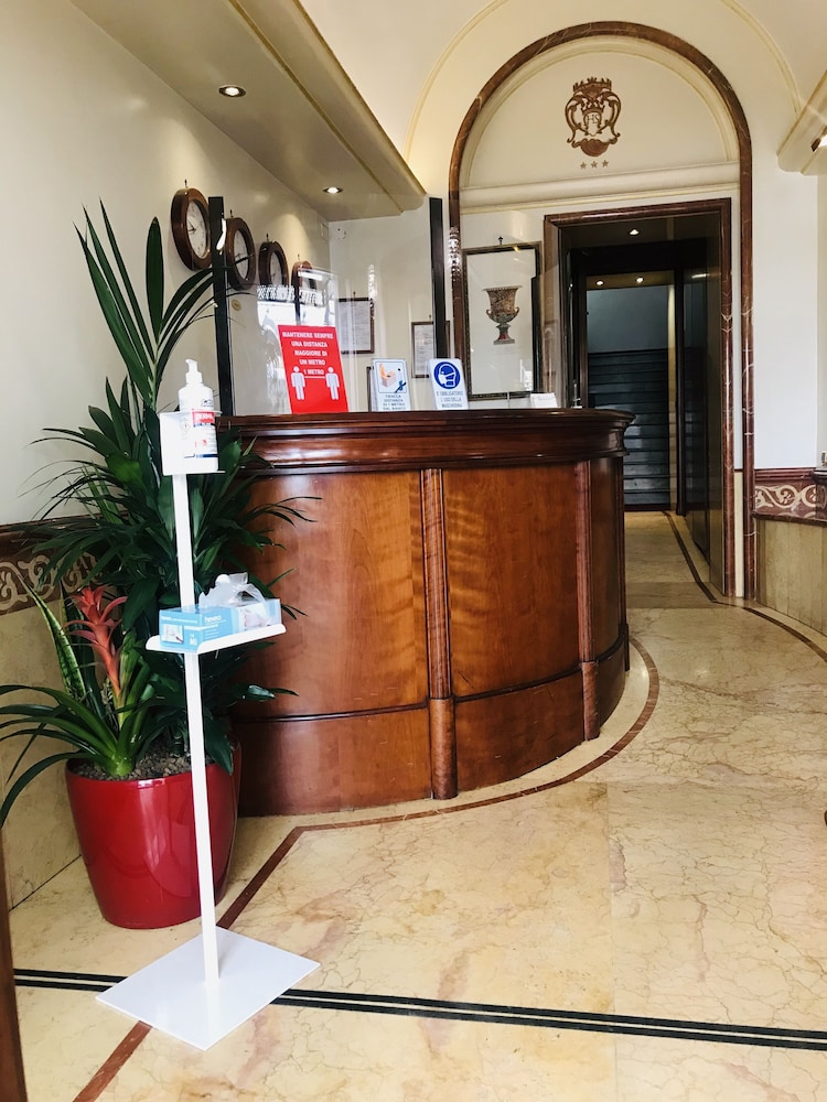 Hotel Serena Roma 4
